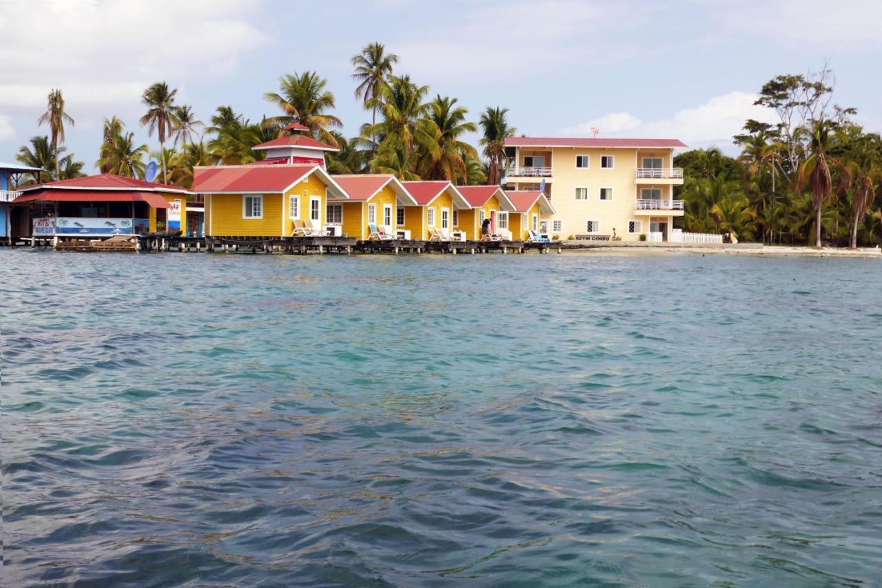 Kevin Kondos Bocas del Toro Exterior foto